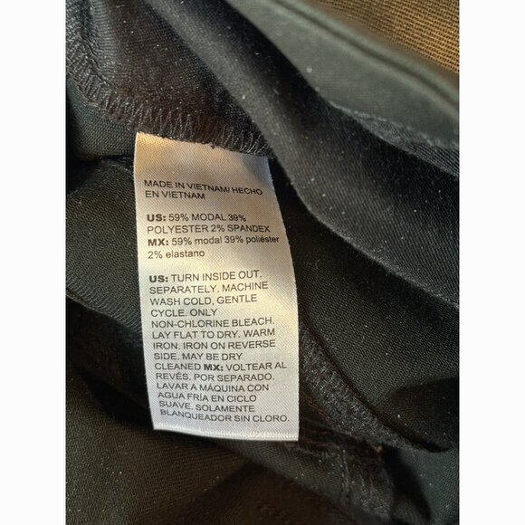 Chico’s So Slimming Women’s 16 Girlfriend Flare Pants Black Coated Edgy Chic - Picture 8 of 11